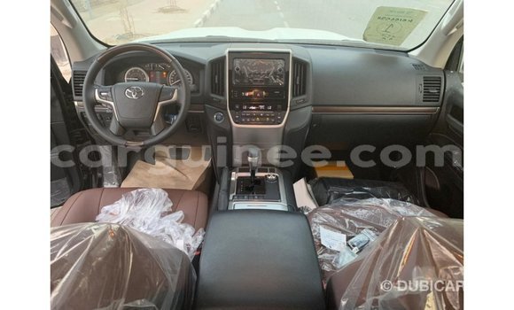 Acheter Import Voiture Toyota Land Cruiser Noir à Import - Dubai, Conakry Acheter Import Voiture Toyota Land Cruiser Noir à Import - Dubai, Conakry