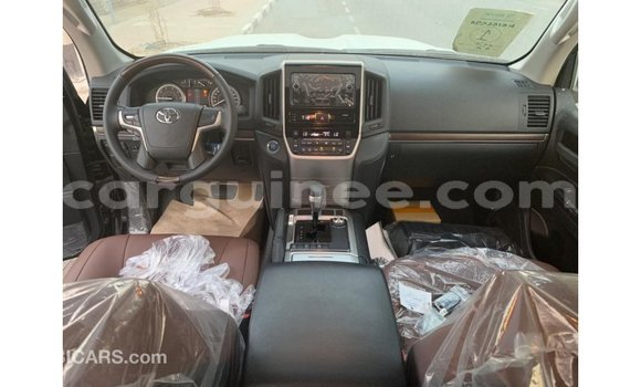Acheter Import Voiture Toyota Land Cruiser Noir à Import - Dubai, Conakry Acheter Import Voiture Toyota Land Cruiser Noir à Import - Dubai, Conakry