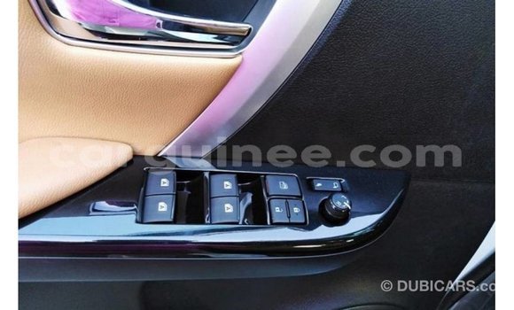 Acheter Import Voiture Toyota Fortuner Blanc à Import - Dubai, Conakry Acheter Import Voiture Toyota Fortuner Blanc à Import - Dubai, Conakry