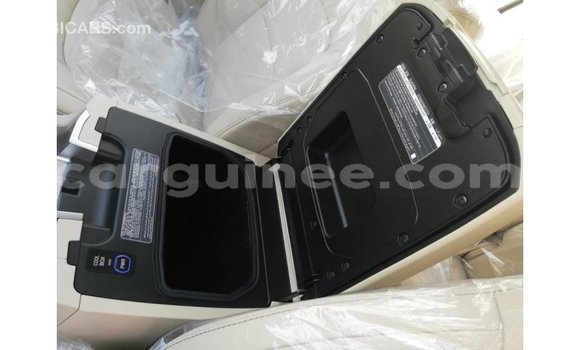 Buy Import Toyota Land Cruiser White Car in Import - Dubai in Conakry Buy Import Toyota Land Cruiser White Car in Import - Dubai in Conakry