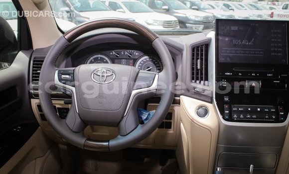Buy Import Toyota Land Cruiser Black Car in Import - Dubai in Conakry Buy Import Toyota Land Cruiser Black Car in Import - Dubai in Conakry