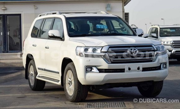 Buy Import Toyota Land Cruiser White Car in Import - Dubai in Conakry Buy Import Toyota Land Cruiser White Car in Import - Dubai in Conakry