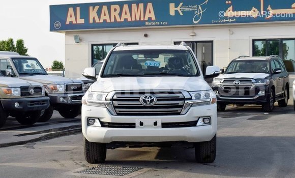 Buy Import Toyota Land Cruiser White Car in Import - Dubai in Conakry Buy Import Toyota Land Cruiser White Car in Import - Dubai in Conakry