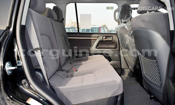Buy Import Toyota Land Cruiser Black Car in Import - Dubai in Conakry Buy Import Toyota Land Cruiser Black Car in Import - Dubai in Conakry