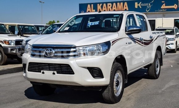 Acheter Import Voiture Toyota Hilux Blanc à Import - Dubai, Conakry Acheter Import Voiture Toyota Hilux Blanc à Import - Dubai, Conakry