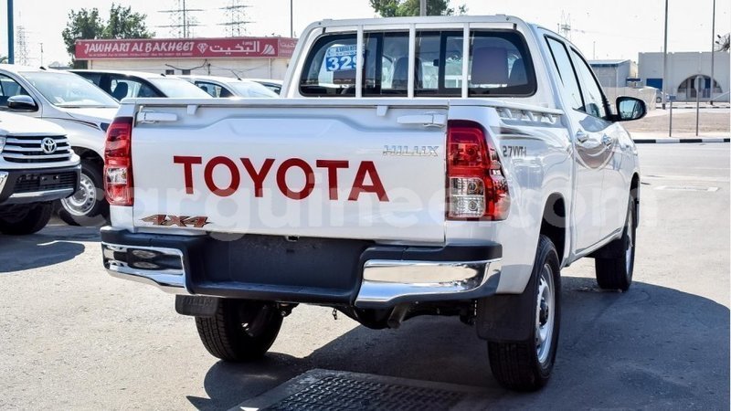 Big with watermark toyota hilux conakry import dubai 4223