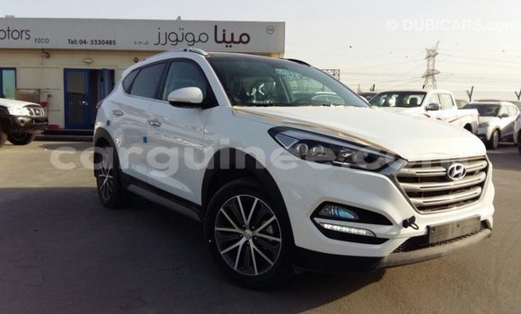 Buy Used Hyundai Tucson White Car in Import - Dubai in Conakry Buy Used Hyundai Tucson White Car in Import - Dubai in Conakry
