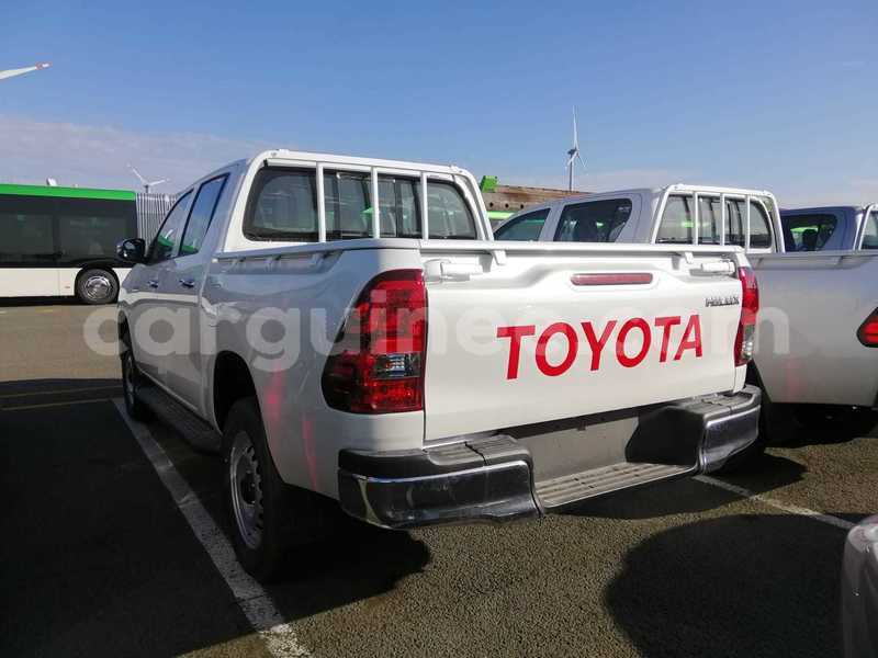 Big with watermark toyota hilux conakry import dubai 4232