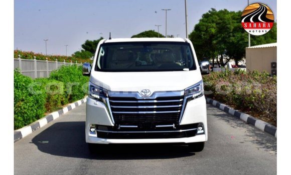 Buy Import Toyota Granvia White Car in Import - Dubai in Conakry Buy Import Toyota Granvia White Car in Import - Dubai in Conakry