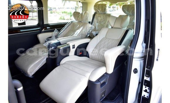 Buy Import Toyota Granvia White Car in Import - Dubai in Conakry Buy Import Toyota Granvia White Car in Import - Dubai in Conakry