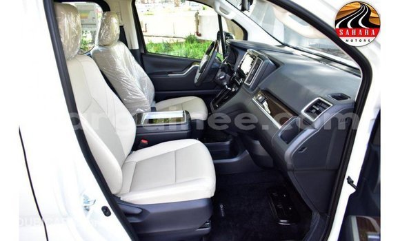 Buy Import Toyota Granvia White Car in Import - Dubai in Conakry Buy Import Toyota Granvia White Car in Import - Dubai in Conakry
