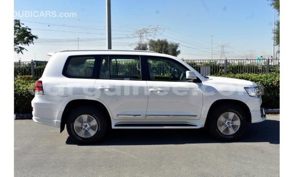 Buy Import Toyota Land Cruiser White Car in Import - Dubai in Conakry Buy Import Toyota Land Cruiser White Car in Import - Dubai in Conakry