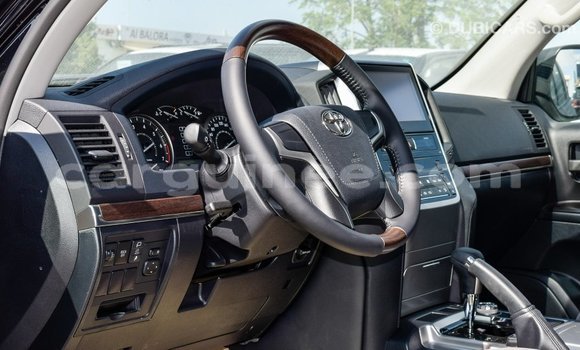 Acheter Import Voiture Toyota Land Cruiser Noir à Import - Dubai, Conakry Acheter Import Voiture Toyota Land Cruiser Noir à Import - Dubai, Conakry