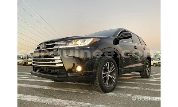 Acheter Import Voiture Toyota Highlander Noir à Import - Dubai, Conakry Acheter Import Voiture Toyota Highlander Noir à Import - Dubai, Conakry