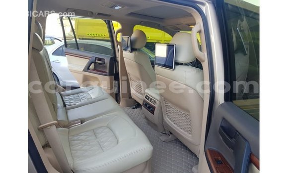 Buy Import Toyota Land Cruiser Other Car in Import - Dubai in Conakry Buy Import Toyota Land Cruiser Other Car in Import - Dubai in Conakry
