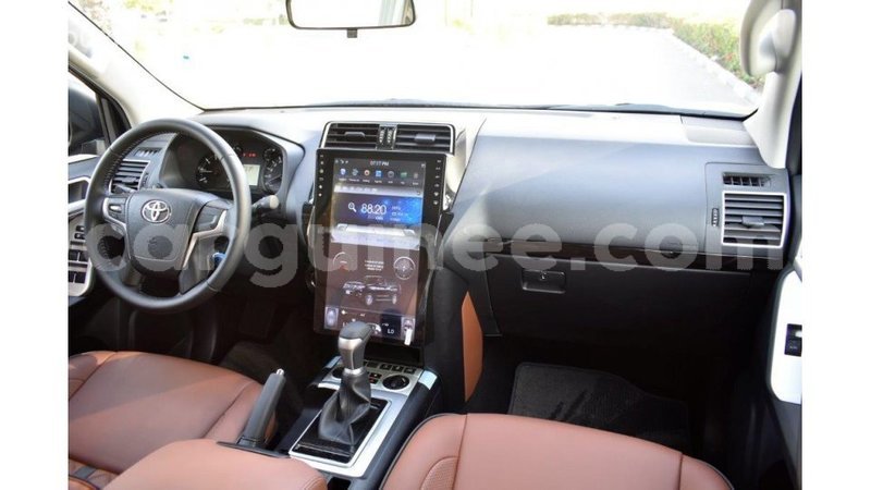 Big with watermark toyota prado conakry import dubai 4265