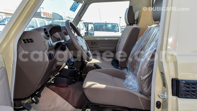 Big with watermark toyota land cruiser conakry import dubai 4266