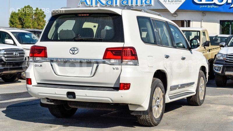 Big with watermark toyota land cruiser conakry import dubai 4267