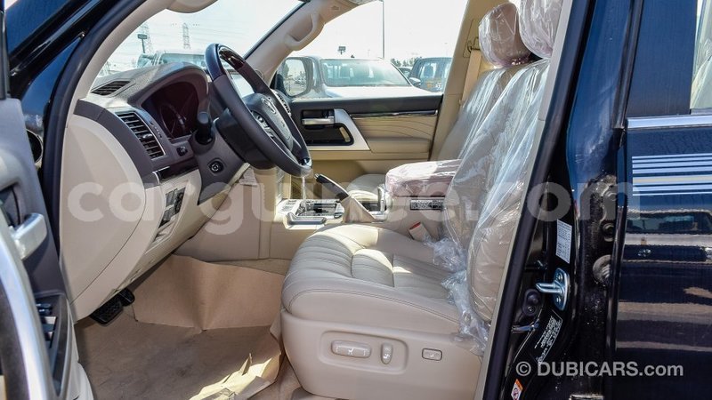 Big with watermark toyota land cruiser conakry import dubai 4268