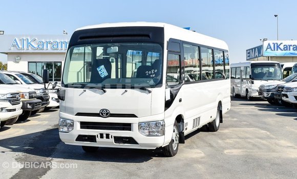 Acheter Import Voiture Toyota Coaster Blanc à Import - Dubai, Conakry Acheter Import Voiture Toyota Coaster Blanc à Import - Dubai, Conakry