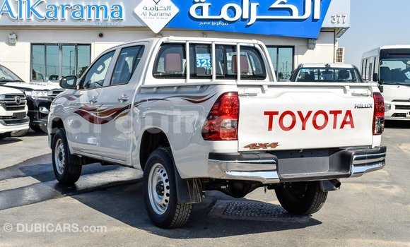 Acheter Import Voiture Toyota Hilux Blanc à Import - Dubai, Conakry Acheter Import Voiture Toyota Hilux Blanc à Import - Dubai, Conakry