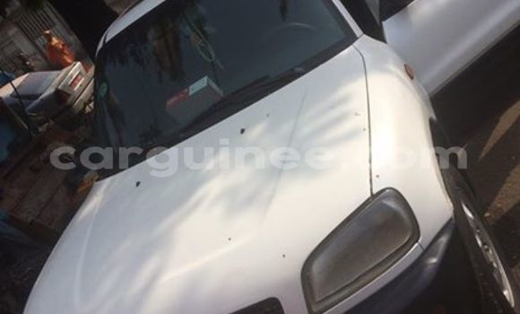 Acheter Occasion Voiture Toyota RAV4 Blanc à Kankan au Kankan Acheter Occasion Voiture Toyota RAV4 Blanc à Kankan au Kankan