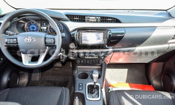 Acheter Import Voiture Toyota Hilux Autre à Import - Dubai, Conakry Acheter Import Voiture Toyota Hilux Autre à Import - Dubai, Conakry