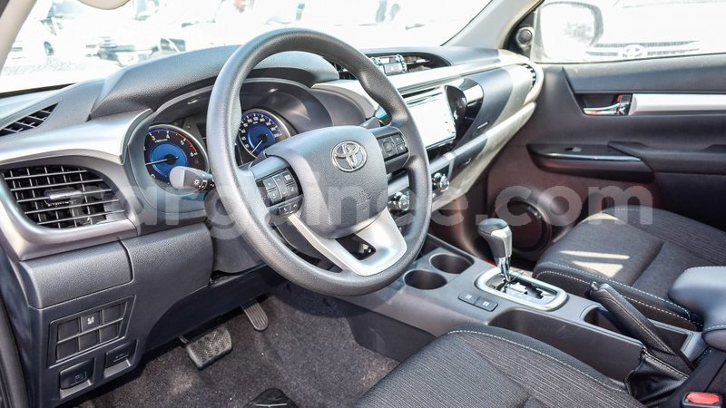 Big with watermark toyota hilux conakry import dubai 4273