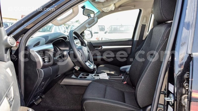 Big with watermark toyota hilux conakry import dubai 4274