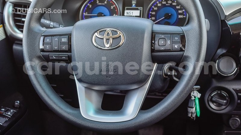 Big with watermark toyota hilux conakry import dubai 4274