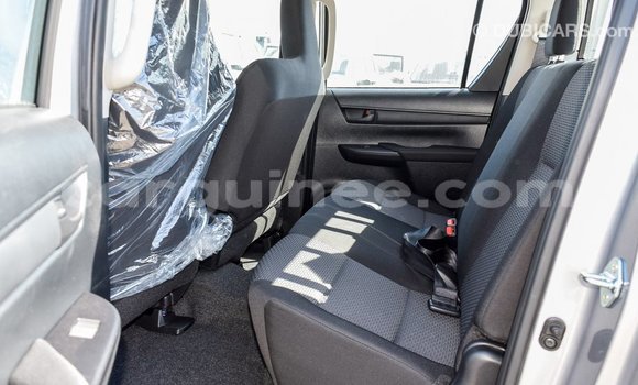 Acheter Import Voiture Toyota Hilux Autre à Import - Dubai, Conakry Acheter Import Voiture Toyota Hilux Autre à Import - Dubai, Conakry