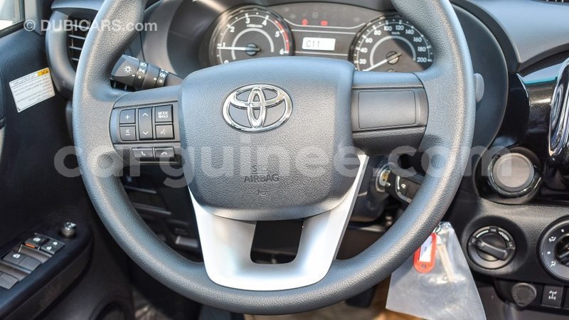 Big with watermark toyota hilux conakry import dubai 4275