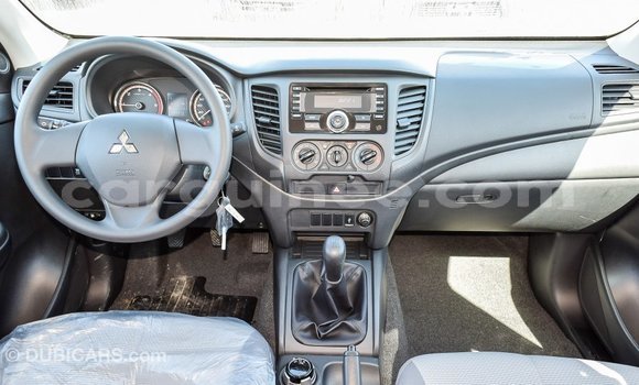 Buy Import Mitsubishi L200 White Car in Import - Dubai in Conakry Buy Import Mitsubishi L200 White Car in Import - Dubai in Conakry