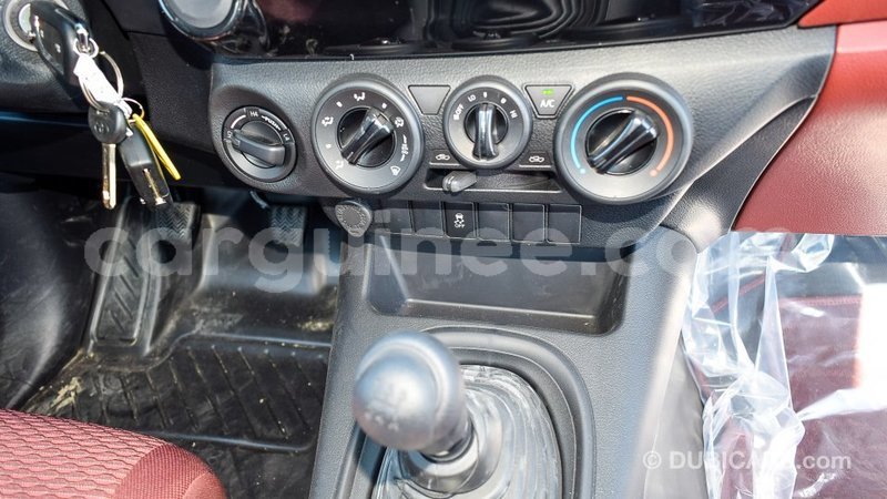 Big with watermark toyota hilux conakry import dubai 4277