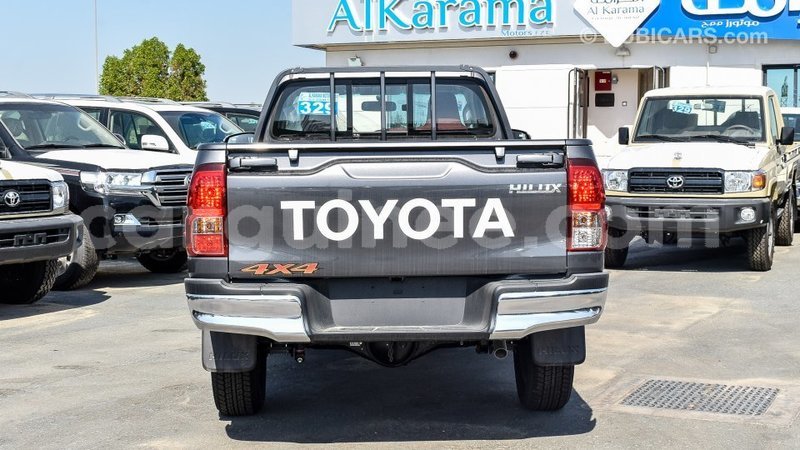 Big with watermark toyota hilux conakry import dubai 4277