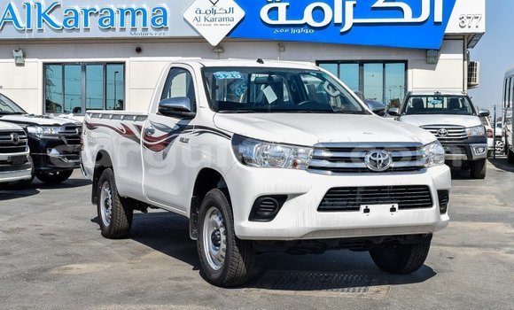 Acheter Import Voiture Toyota Hilux Blanc à Import - Dubai, Conakry Acheter Import Voiture Toyota Hilux Blanc à Import - Dubai, Conakry