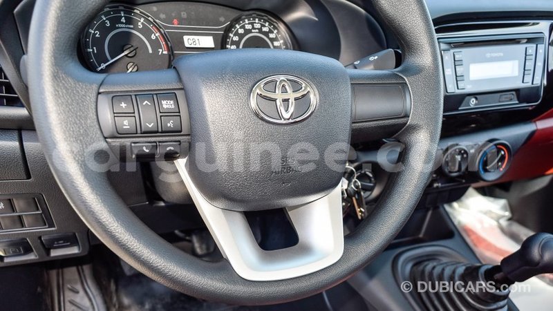 Big with watermark toyota hilux conakry import dubai 4279