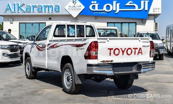 Acheter Import Voiture Toyota Hilux Blanc à Import - Dubai, Conakry Acheter Import Voiture Toyota Hilux Blanc à Import - Dubai, Conakry