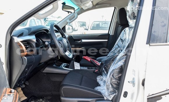 Buy Import Toyota Hilux White Car in Import - Dubai in Conakry Buy Import Toyota Hilux White Car in Import - Dubai in Conakry