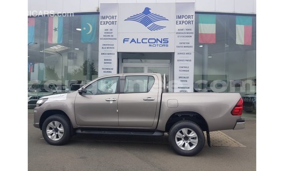 Buy Import Toyota Hilux Other Car in Import - Dubai in Conakry Buy Import Toyota Hilux Other Car in Import - Dubai in Conakry