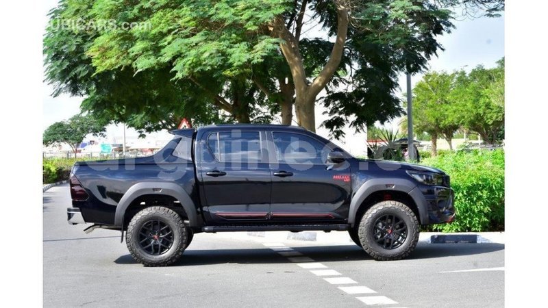 Big with watermark toyota hilux conakry import dubai 4286