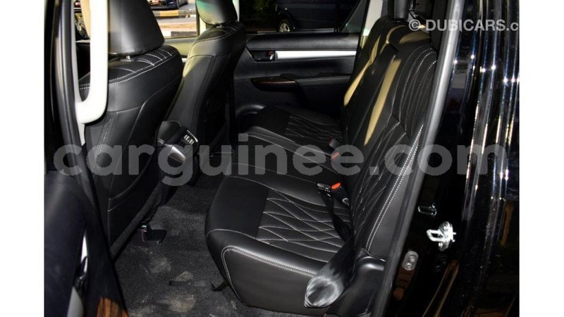 Big with watermark toyota hilux conakry import dubai 4286
