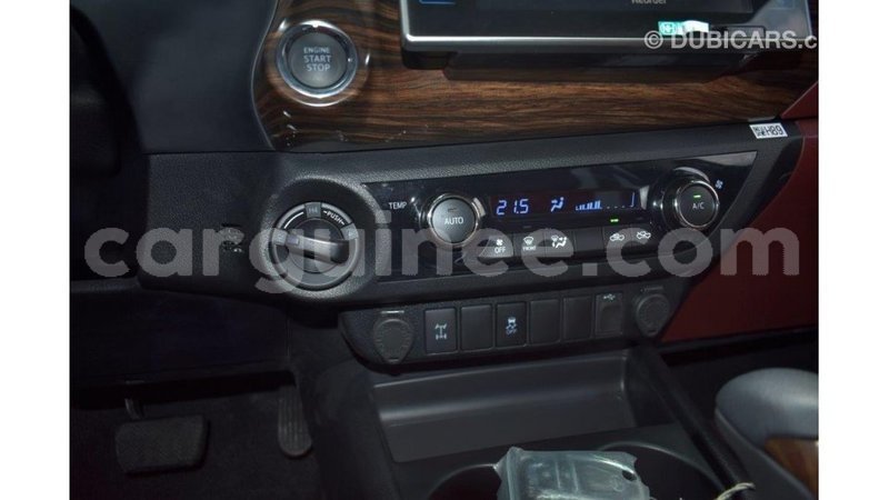 Big with watermark toyota hilux conakry import dubai 4286