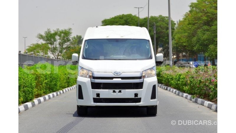 Big with watermark toyota hiace conakry import dubai 4288