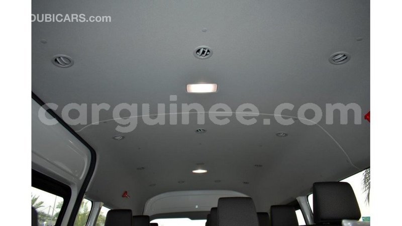 Big with watermark toyota hiace conakry import dubai 4288
