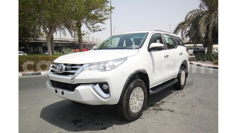Big with watermark toyota fortuner conakry import dubai 4295