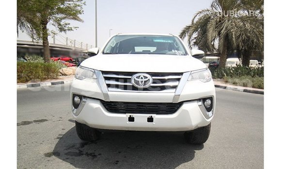Buy Import Toyota Fortuner White Car in Import - Dubai in Conakry Buy Import Toyota Fortuner White Car in Import - Dubai in Conakry