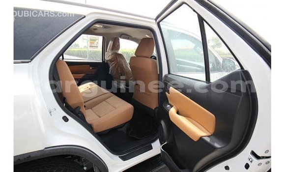 Buy Import Toyota Fortuner White Car in Import - Dubai in Conakry Buy Import Toyota Fortuner White Car in Import - Dubai in Conakry