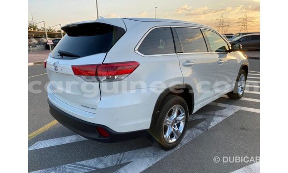 Acheter Import Voiture Toyota Highlander Blanc à Import - Dubai, Conakry Acheter Import Voiture Toyota Highlander Blanc à Import - Dubai, Conakry