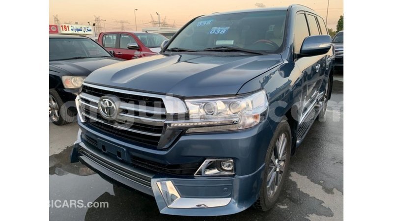 Big with watermark toyota land cruiser conakry import dubai 4299